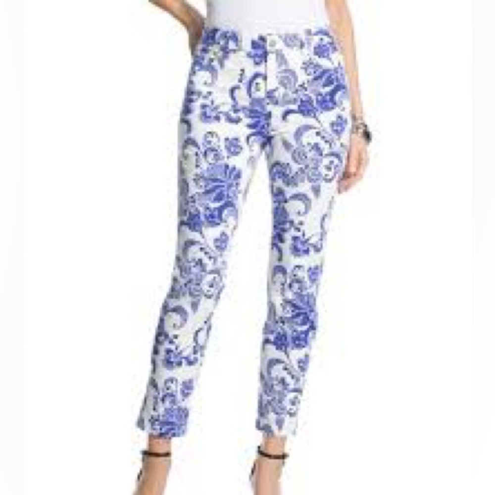 Chico’s So Slimming Blossom Girlfriend Crop